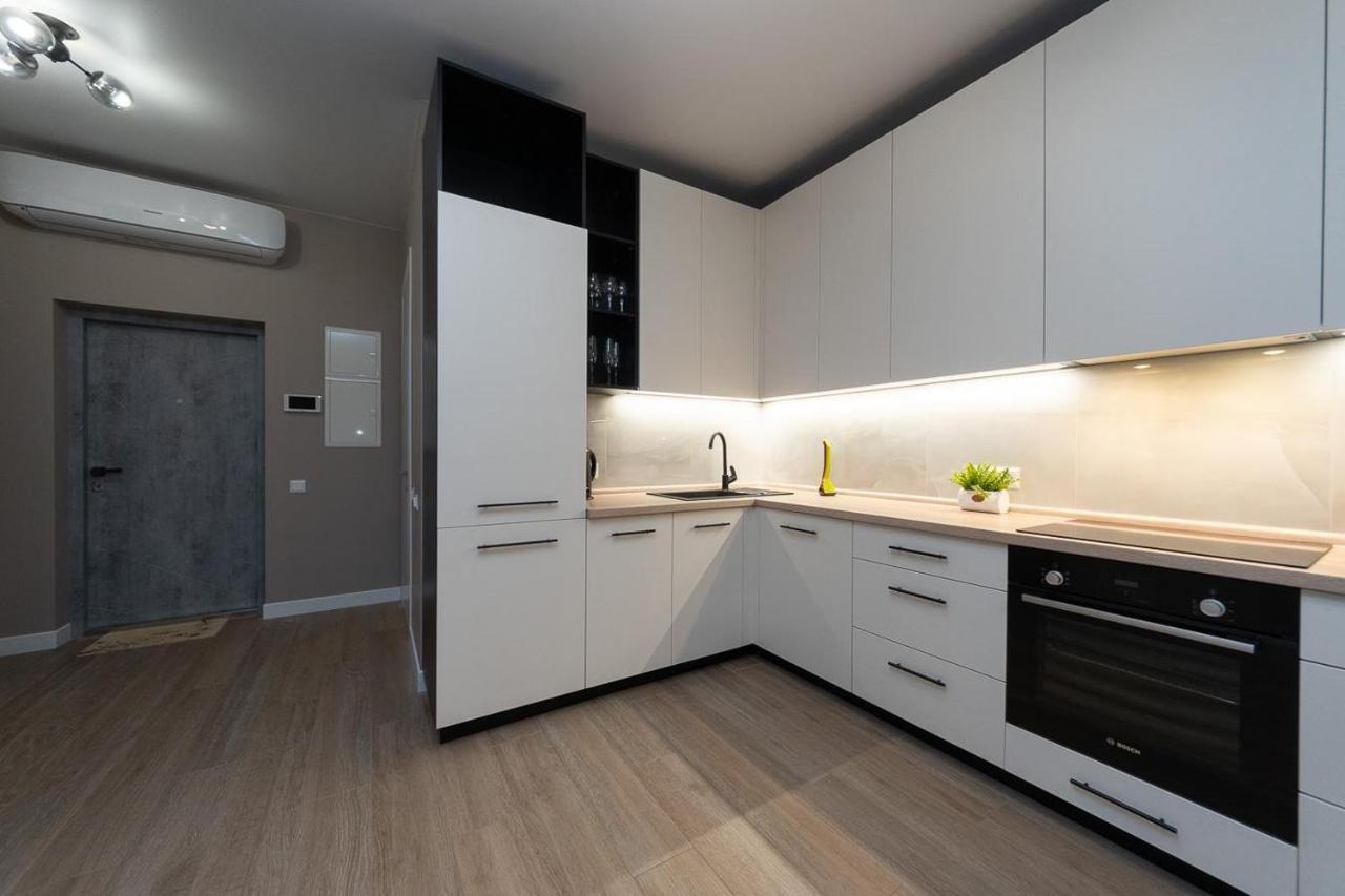 קייב New Modern Apartments. Metro Minskaya מראה חיצוני תמונה